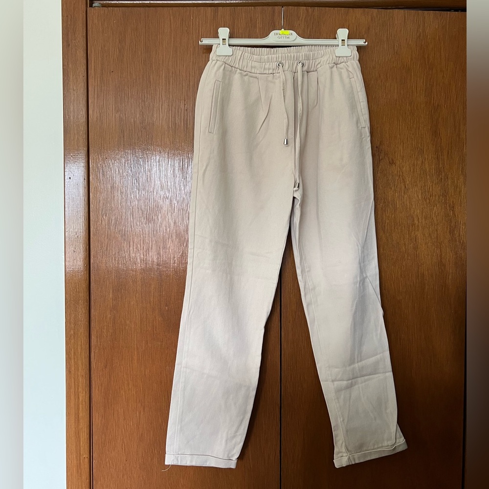 It has never been worn.